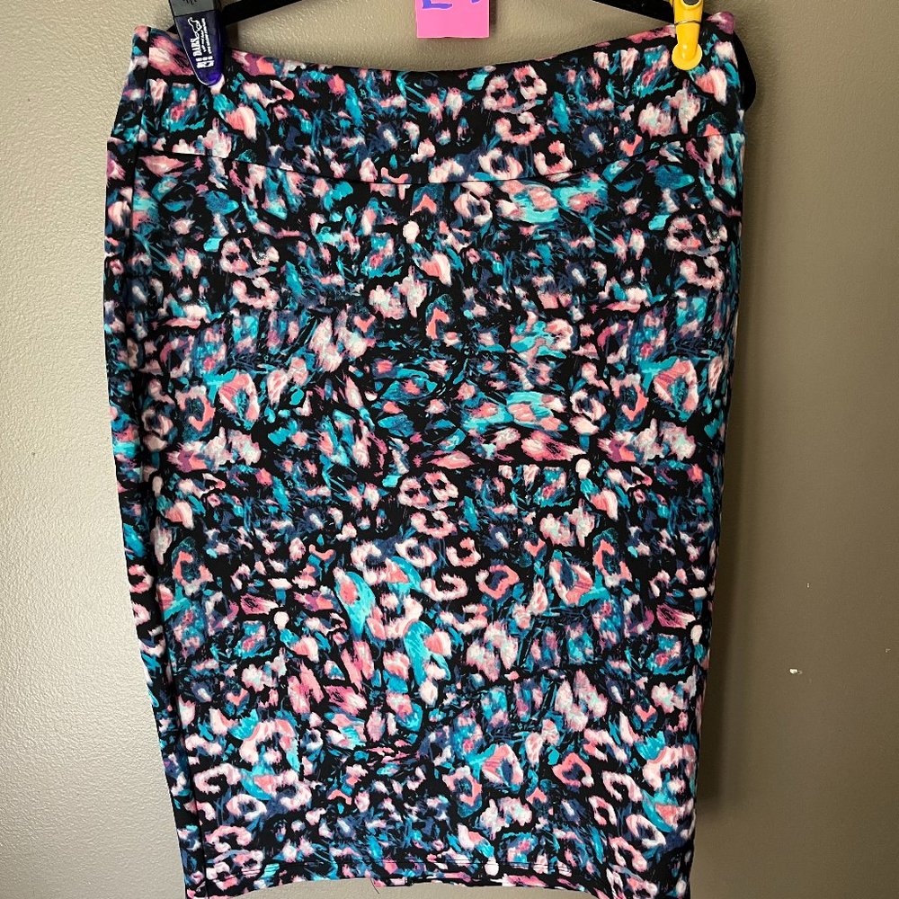 Beautiful multi colored pencil skirt